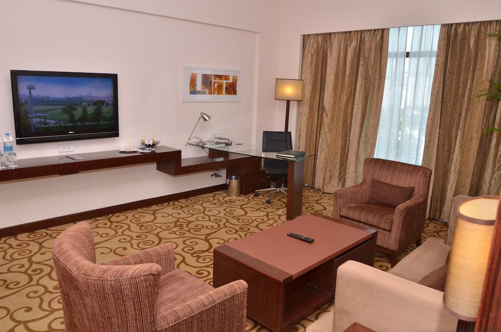 Country Inn & Suites By Radisson, Sahibabad Ghaziabad Exterior foto