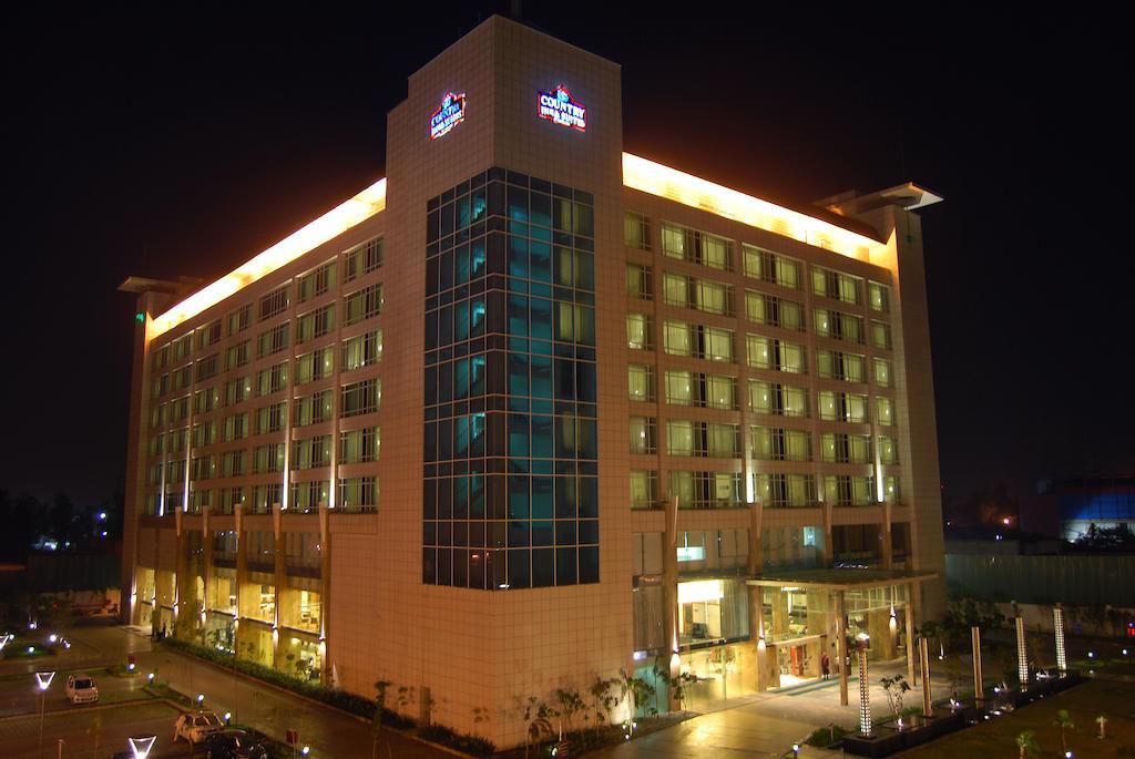 Country Inn & Suites By Radisson, Sahibabad Ghaziabad Exterior foto